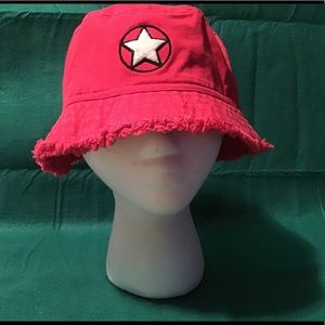 💕Goorin Brothers Red Bucket Hat w/ Star💕